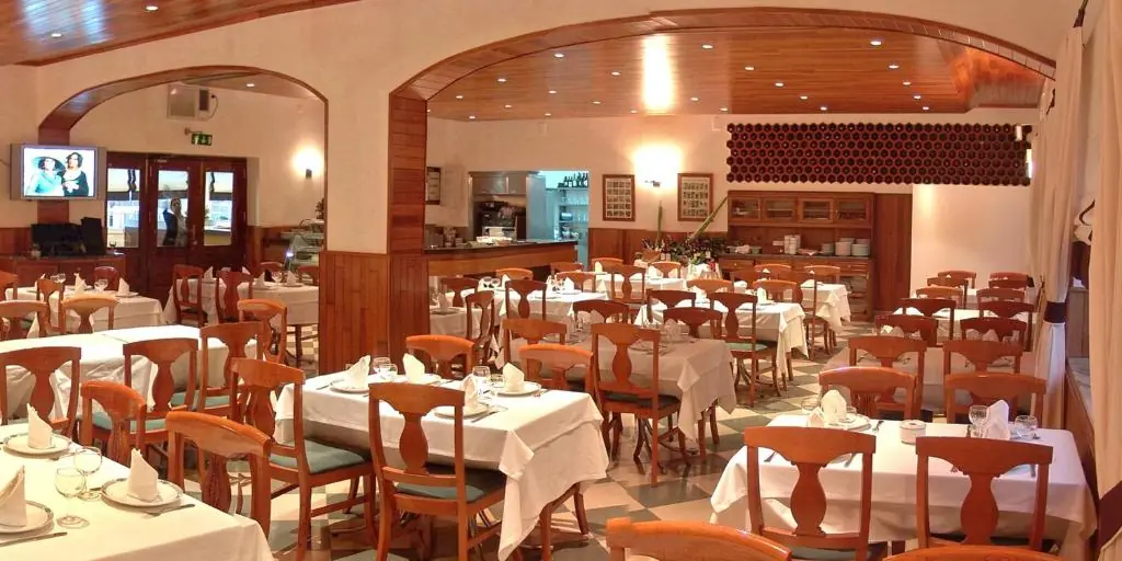 Interior do restaurante Dom Januário